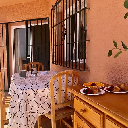 Solymar Apartment *